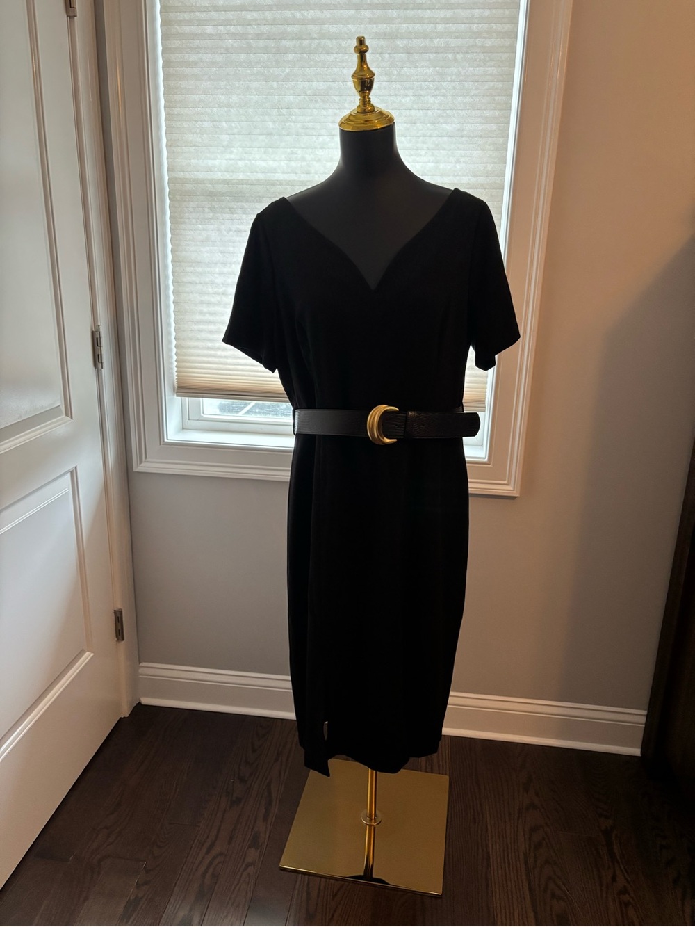 Donna Karan Black V-Neck Short Sleeve Dress with Gold Buckle Belt